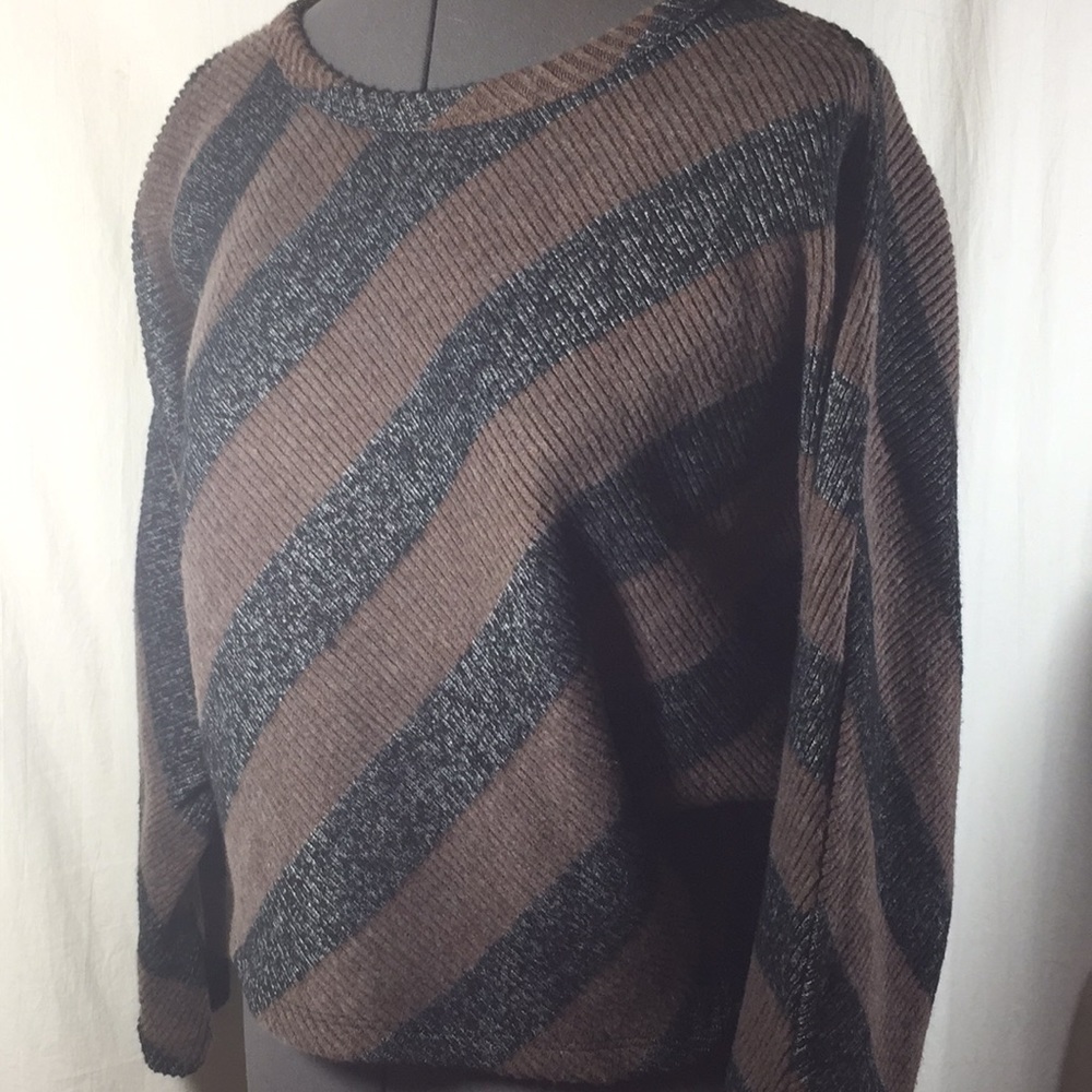Isle by Melis Kozan Cropped Sweater Size S NWT
